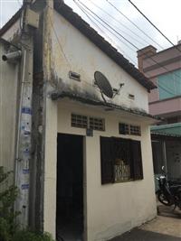 nha ban hem nhua 4m dang van bi binh tho thu duc